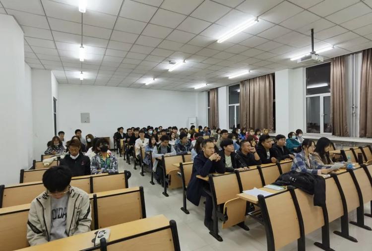 天津理工大学管理学院20级工商管理(中外)专业举办学习经验分享会