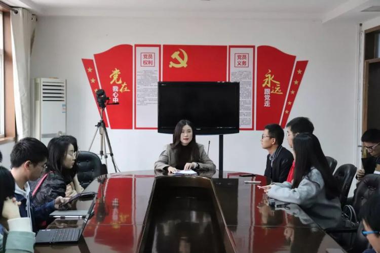 雄安GDP怎么分_雷锋怎么画简笔画(2)