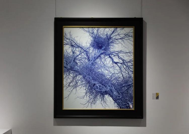 双年展获奖人物专访 | 卢伟:平衡根与芽的关系