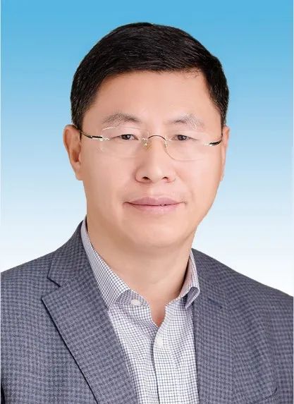 佛学教育研究中心主任宗教文化研究院副院长北京大学哲学系教授李四龙