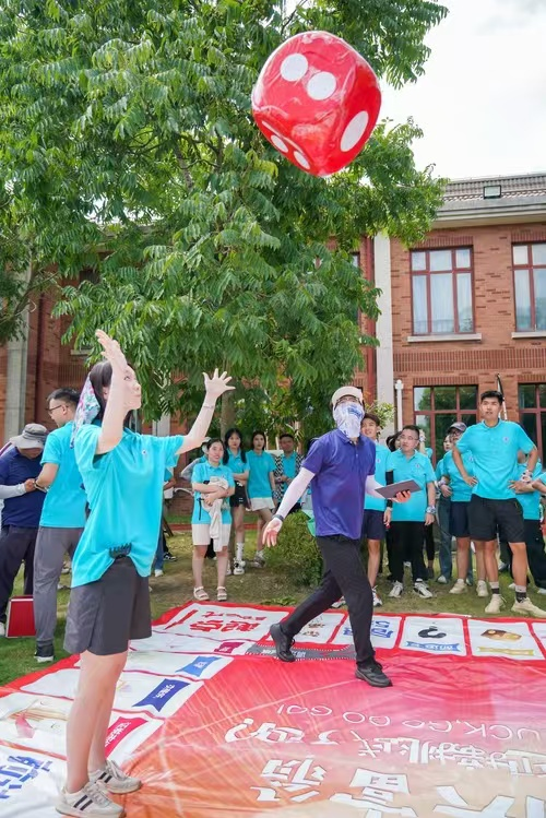 焕新启程缔造未来必一运动官网 上海对外经贸大学2024级MBA团建与拓展项目举行(图5)