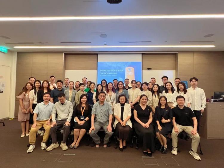 全额资助）深大MBA2025新加坡国立大学海外学习行动（第二批）完成(图10)