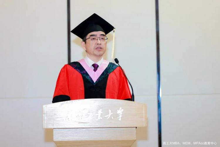 3-陳同揚(yáng)書記宣讀表彰決定.jpg